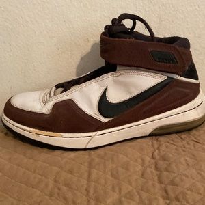 Nike air Preloved lots of Life left look at photos some paint missing